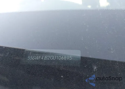 2016 Mercedes-Benz C 300 Sport z USA, uszkodzony, nr VIN 55SWF4JB2GU106895